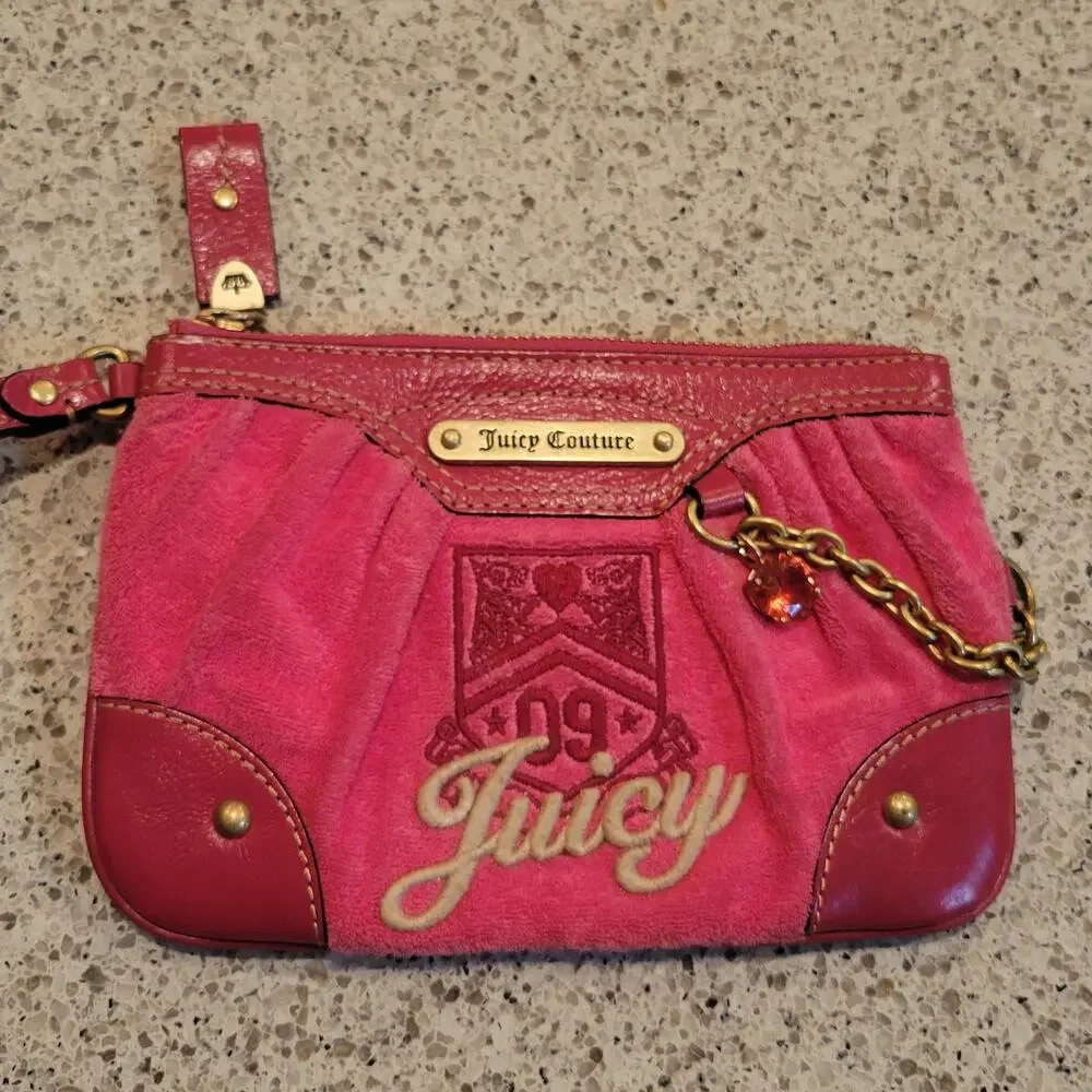 JUICY COUTURE Y2K Pink Leather Velour Embroidered Chain Charm Wristlet Mini Bag